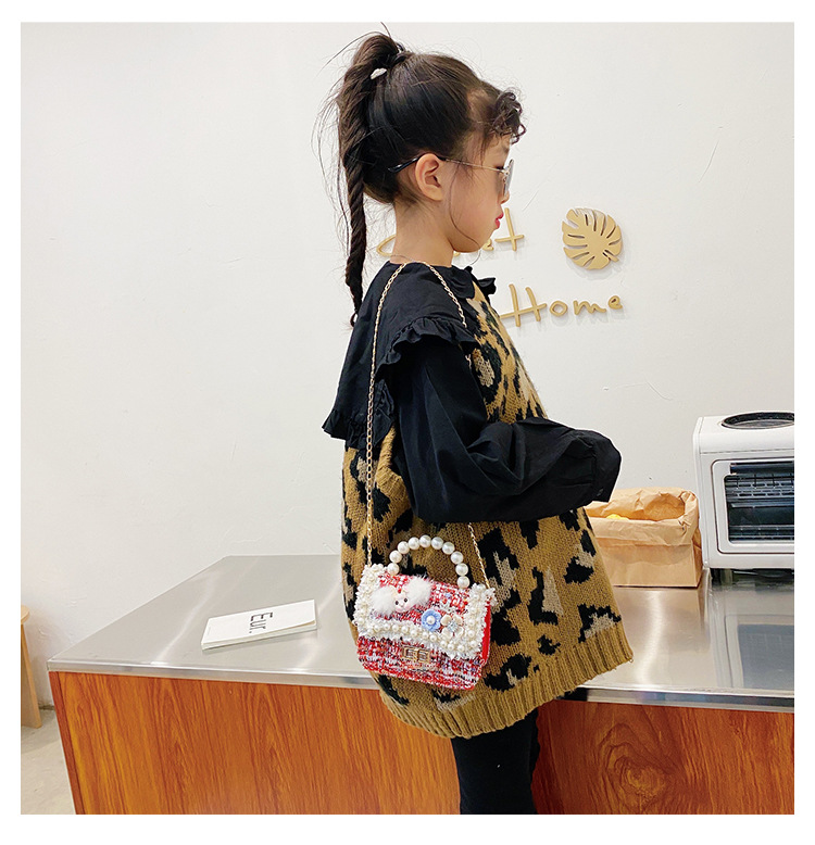 Korean Fashion Flower Messenger Shoulder Bag display picture 39