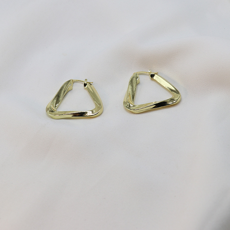 Fashion Simple Triangle Shaped Irregular Twisted Geometric Alloy Ear Studs display picture 13