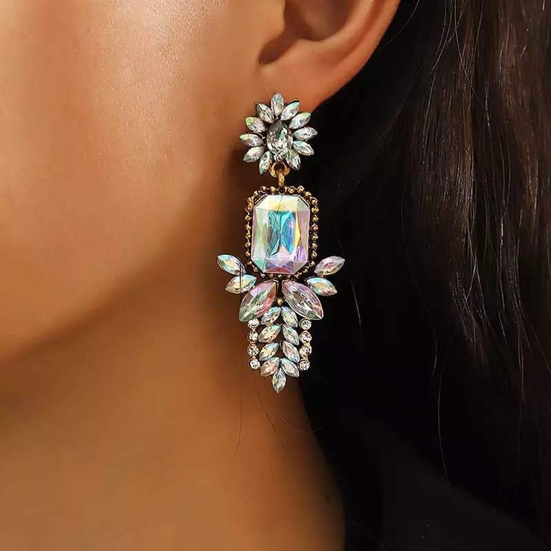 23g Weight Artificial Gemstones Inlay Material Earrings Classification Housewarming, Anniversary, Business, Wedding, Travel, Birthday, Festival Occasion Alloy Material Flower Pattern Women'S Gender Diamond Design Fashion Style Coffee, White, Black Color Fashion Flower Diamond Alloy Artificial Gemstones Earrings 2