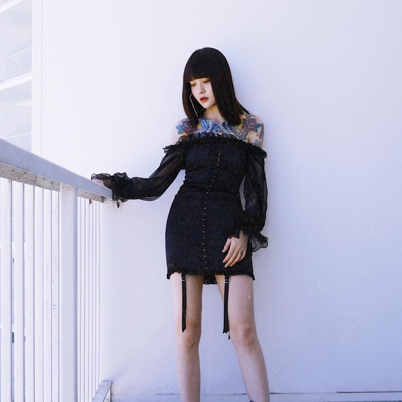 European and American long sleeve beautiful back shoulder wrapped chest perspective perspective set sexy hollow mesh lace finish