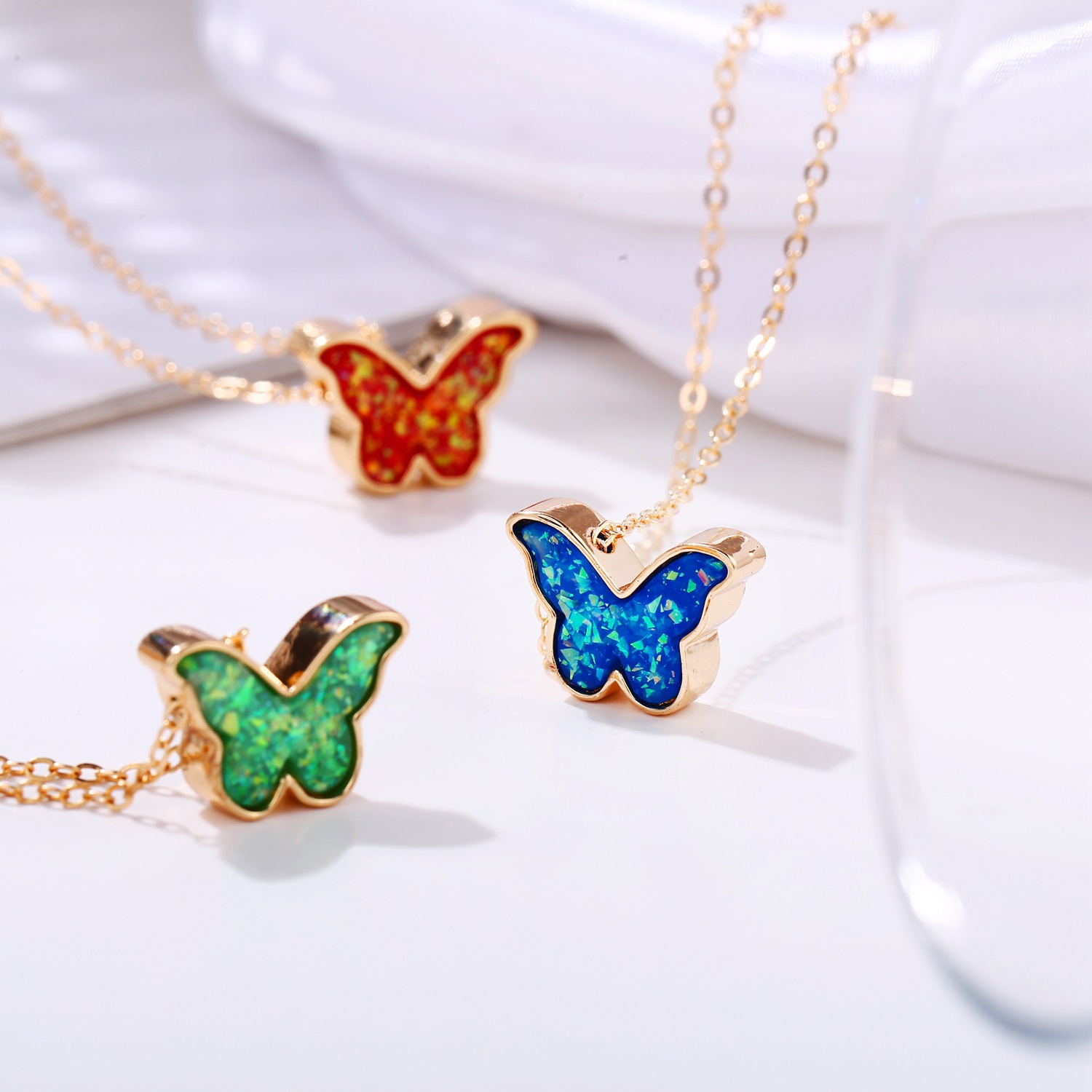 50734 Han Zhi Shang Europäische Und Amerikanische Neue Mehrfarbige Schmetterlings Kette Kreative Retro Einfache Farbe Legierung Schlüsselbein Kette Weiblich display picture 3