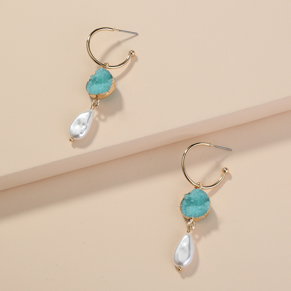 Boucles D&#39;oreilles De Perles De Grappe De Cristal De Pierre Naturelle Rétro Simples De Mode display picture 3