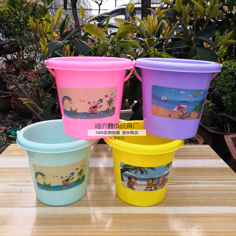 新款塑料沙滩玩具小桶 儿童沙滩挖沙戏水玩具桶 塑料圆形美术小桶