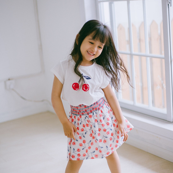 Summer children's rainbow white T-shirt