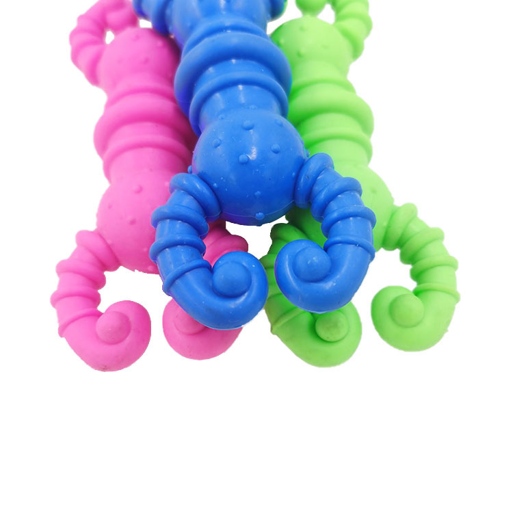 En stock perro y gato de juguete de hueso de camarón TPR resistente a mordeduras aliviar la congestión molar limpieza de los dientes de peluche juguete para mascotas suministro directo de fábrica