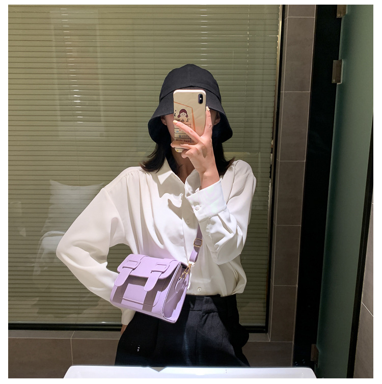 Retro Single Shoulder Bag display picture 34