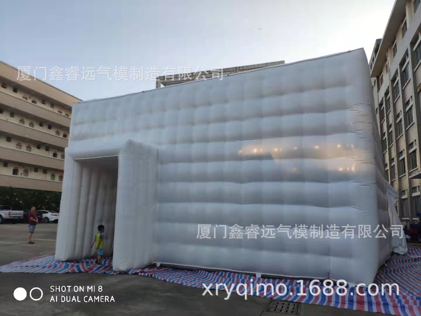 充气围挡墙户外充气隔离阻挡墙充气软膜墙鑫睿远气模