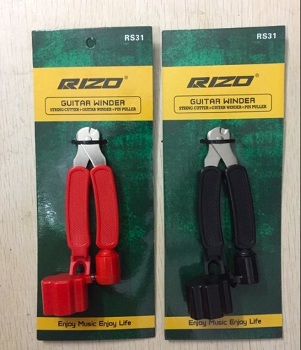 The material is not easy to break the guitar, three-in-one string cutter, nail remover, string cutter, string winder, string changing tool