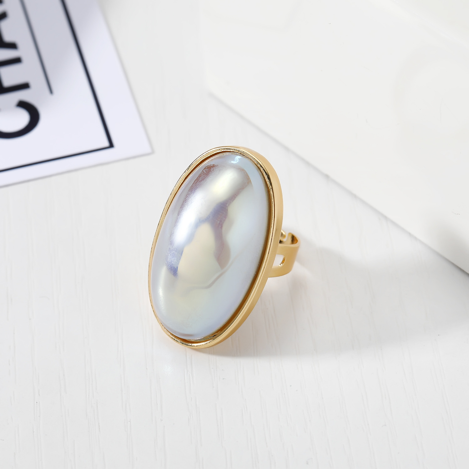 New Fashion Imitation Mother-of-pearl Ring Exaggerated Pearlescent Adjustable Ring Wholesale display picture 5