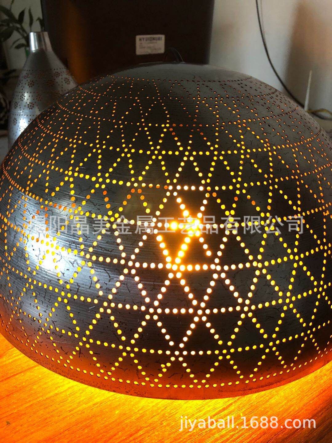 厂家定制各种金属球形镂空灯罩 广场公园小区艺术摆件