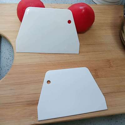 厂家直销塑料切面刀梯形刮刀刮板 蛋糕面团切面刀 烘培工具面团切|ms