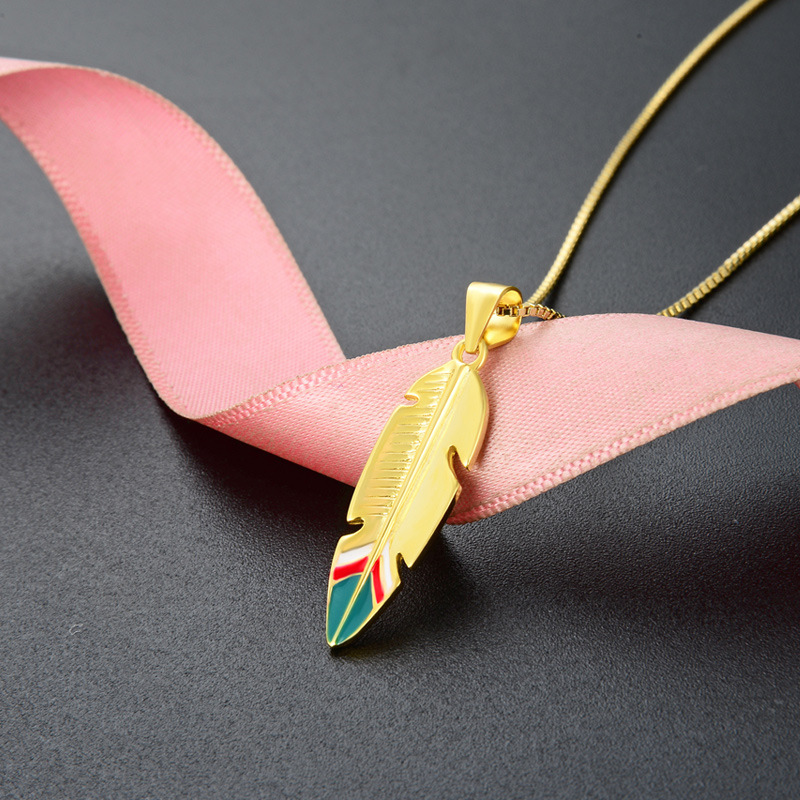 Japonés y coreano s925 Collar de plata de las mujeres retro creativo pluma gota aceite colgante simple todo partido joyería de una sola pieza de entrega