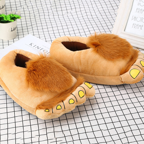 Trendy, quirky, retro, wild man plush slippers Hobbit large footprints home indoor warm fluffy cotton mats