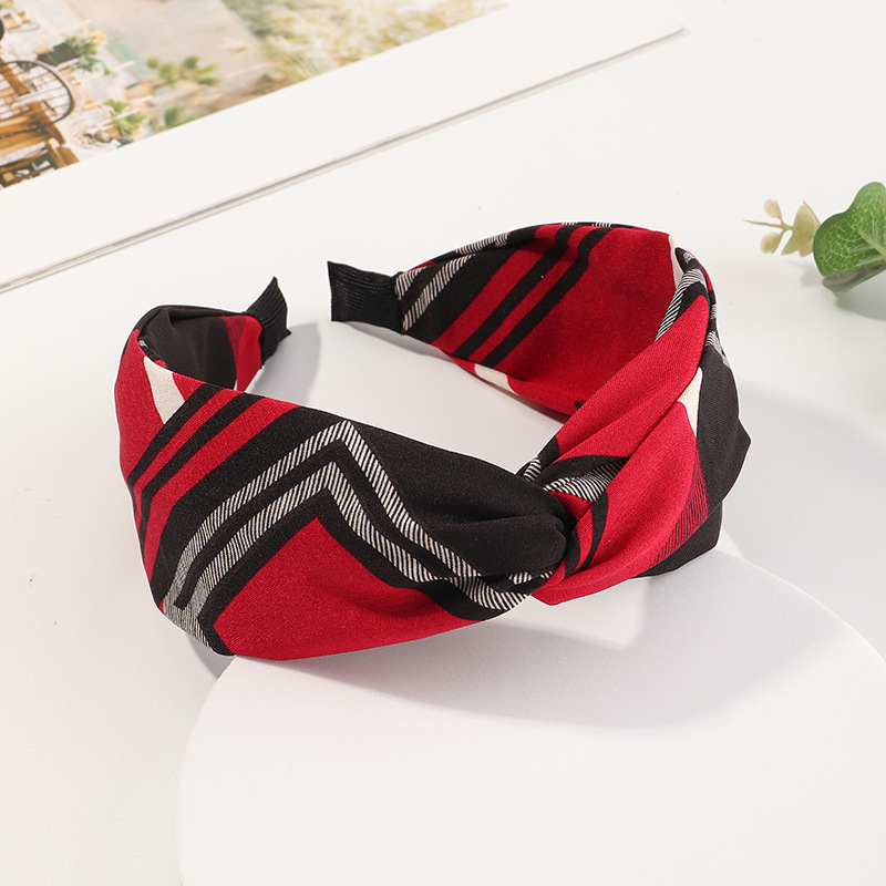 Korean New Floral Cross Fabric Simple Wide-sided Knotted Non-slip Headband display picture 7