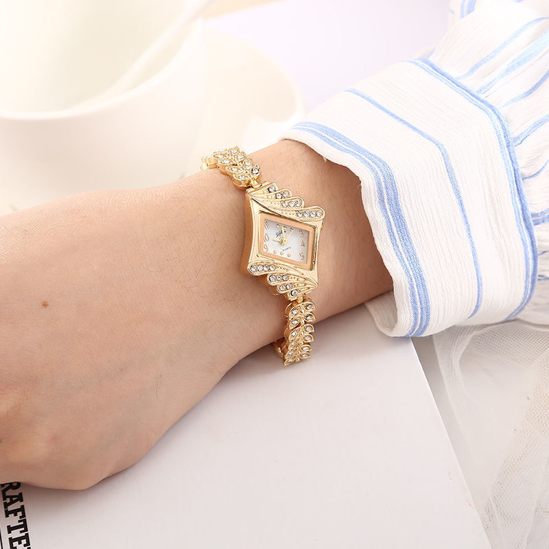 2b81c10f724f21b38818245916a770