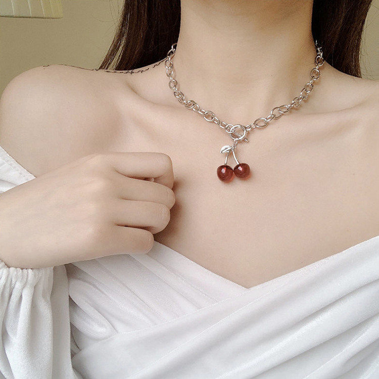 Koude Wind Zwarte Kersenketting voor Vrouwen Eenvoudige en Luxe Mode Halsketting Hip Hop Decoratie Accessoires Titanium_voghion.com