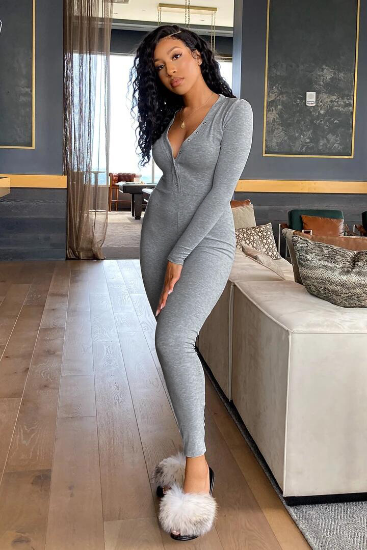 Solid Color Series V-neck Jumpsuit Nihaostyles wholesale clothing vendor NSMDJ75082