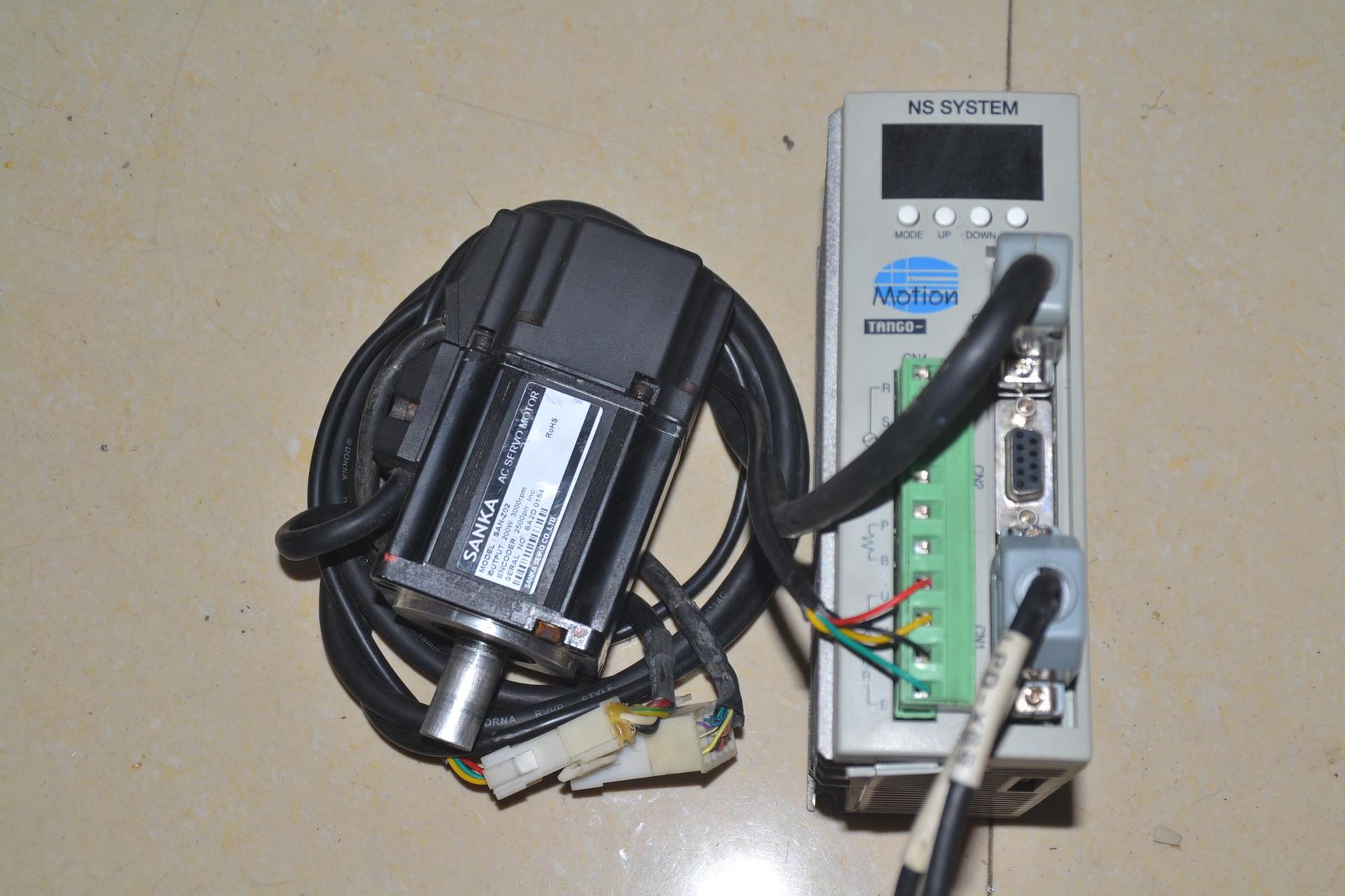 SANGO-A02 SAN-Z02 200W 新代   S08-AM3-60-F4 伺服电机驱动器