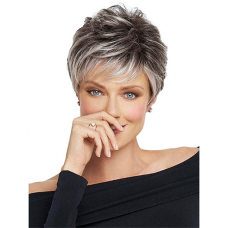 fashionable silver-gray wig