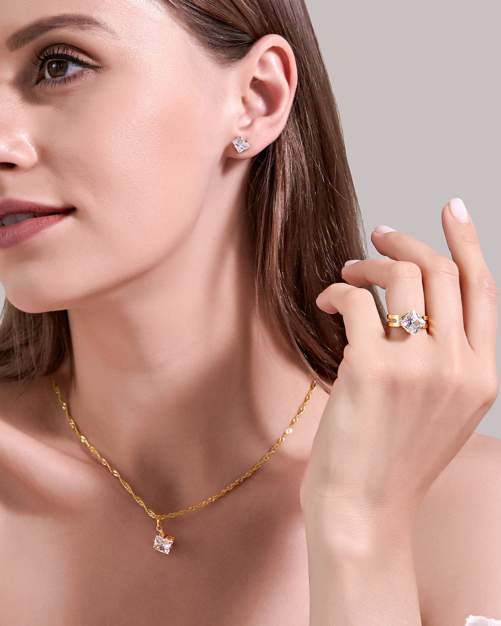 Nuevo Conjunto De Cristal De Joyería Accesorios De Vestir De Fiesta De Moda Para Mujer Circón Cuadrado Joyería De Tres Piezas Al Por Mayor Nihaojewelry display picture 3