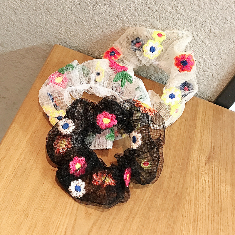 Korean Three-dimensional Embroidery Lace Flower Hair Tie Retro Hair Scrunchies Wholesale Nihaojewelry display picture 1