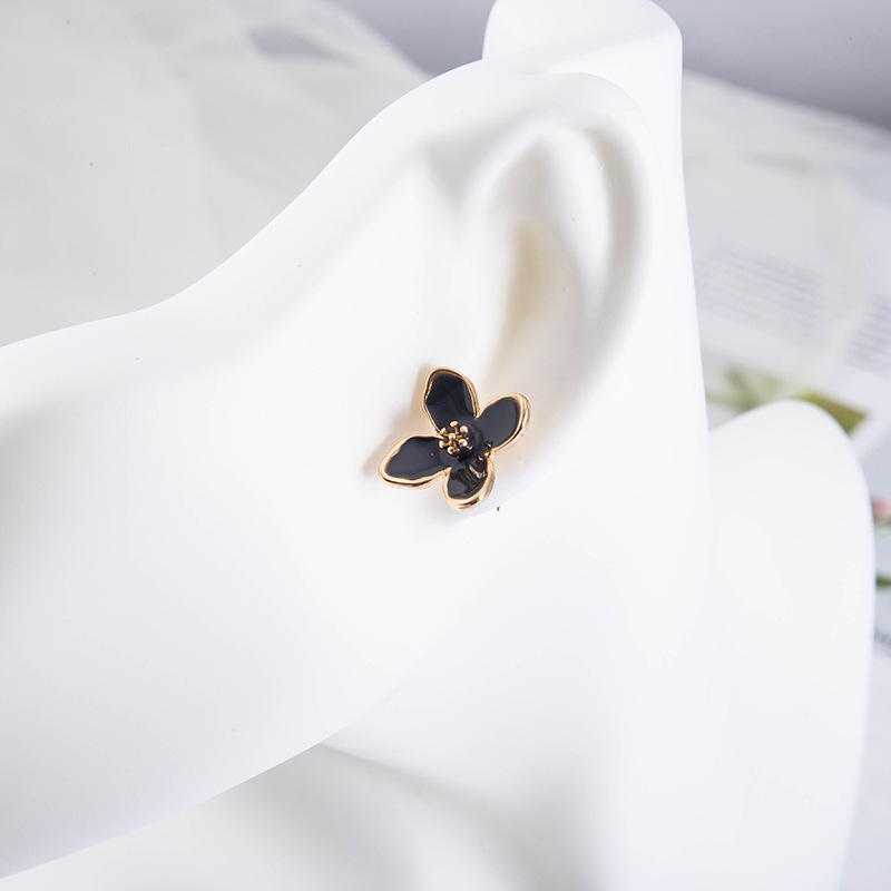 New Flower S925 Silver Needle Dripping Oil Daisy Fashion Korea Earrings display picture 9