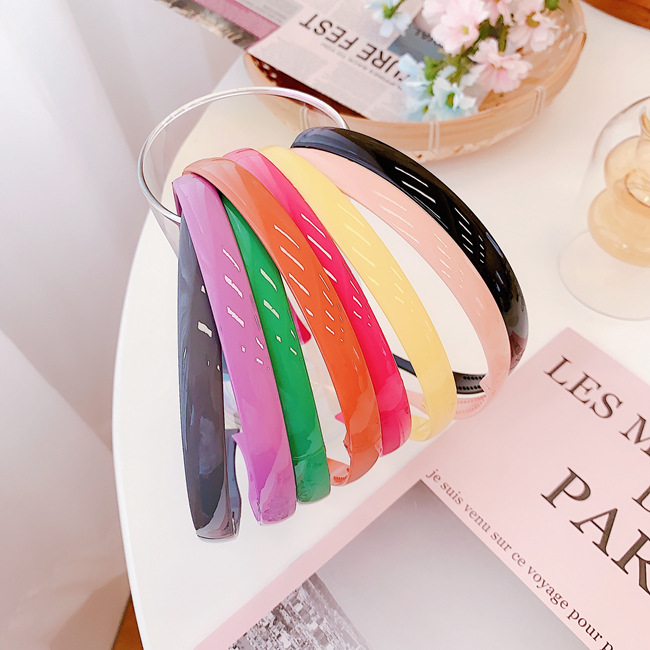 Korean Girl Color Folding Thin-edged Headband Simple Plastic Toothed Non-slip Headband Candy-colored Resin Wholesale Nihaojewelry display picture 23