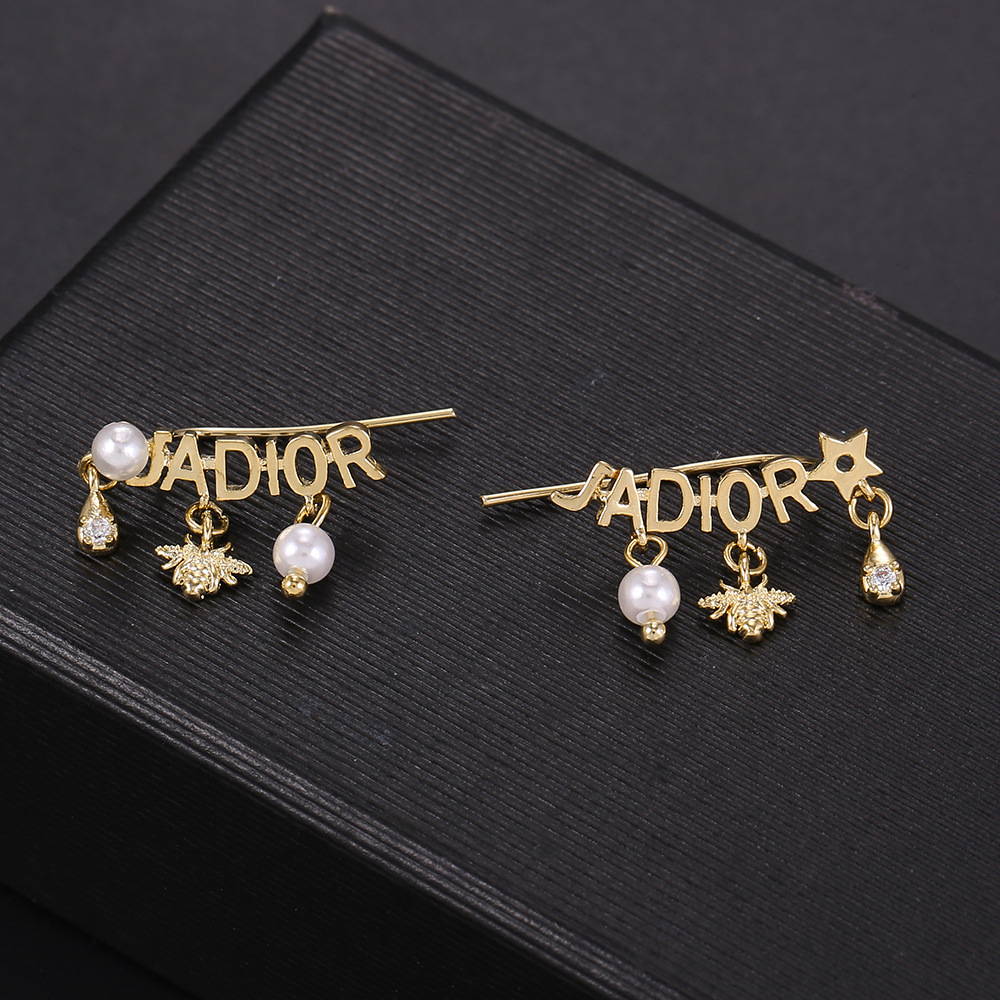 Sterling Argent Aiguille Abeille Zircon Simple Gland Oreille Goujons Oreille Clip Femelle Dijia Capricieux Fée Internet Influenceur Boucles D'oreilles Spot display picture 2