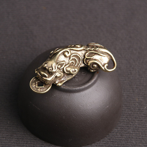 Pure brass exquisite money-biting Pixiu keychain pendant auspiciousness and wealth solid Pixiu luggage pendant