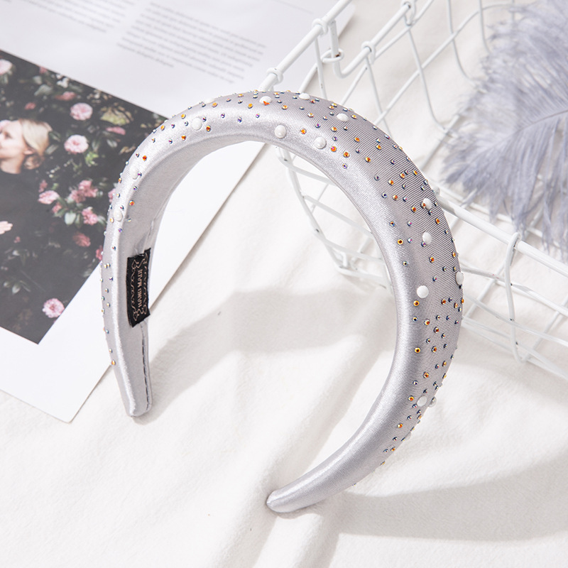 Sweet And Cute Hair Band Wide-brimmed Fabric Rhinestone Headband Women's Korean Colored Diamond Sponge Wholesale Nihaojewelry display picture 5