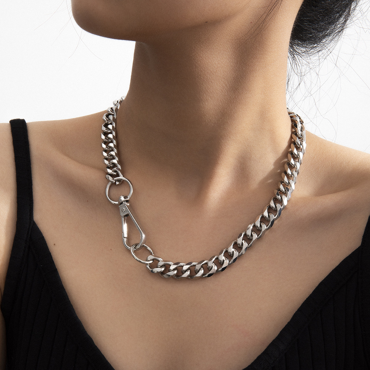 Fashion Hot Sale Creative Minimalist Style Aluminum Chain Single-layer Necklace Wholesale Nihaojewelry display picture 11