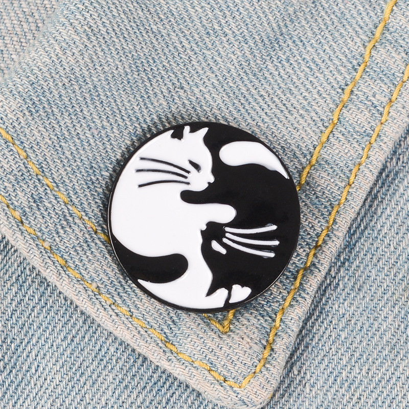 Novelty Cat Alloy Enamel Women's Brooches display picture 3