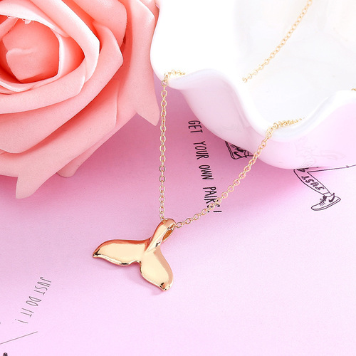 Amazon best selling fish tail glossy pendant necklace simple and cute mermaid dolphin tail clavicle chain direct sale