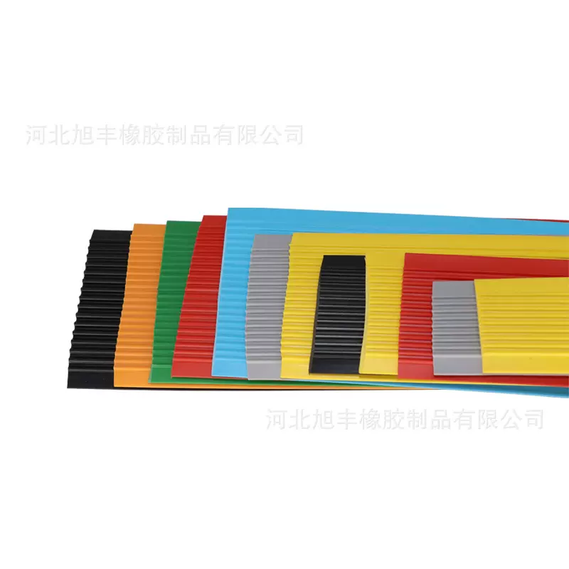 幼儿园楼梯防滑条台阶踏步收边条压线条橡胶地板PVC胶条自粘贴