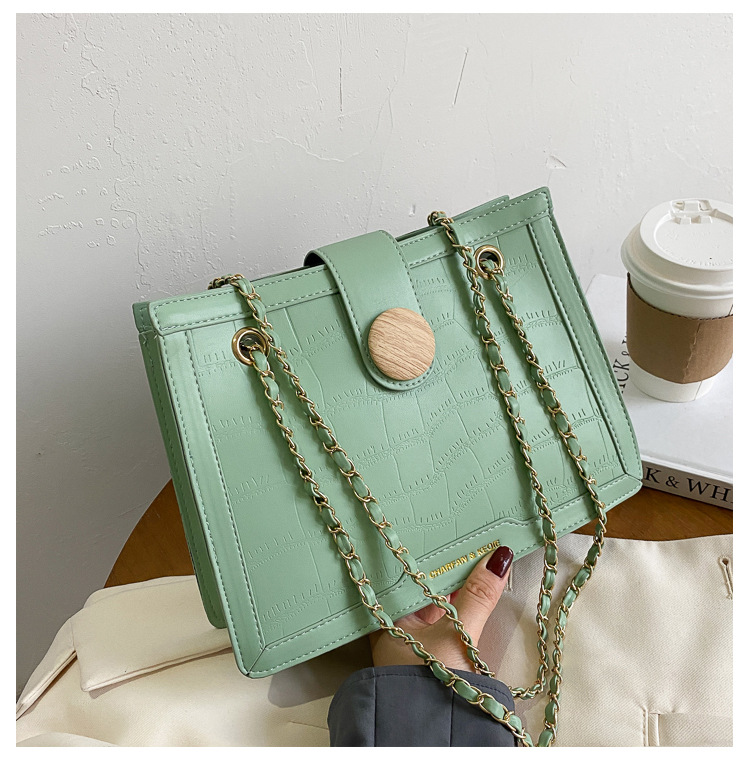 New  Trend Korean Fashion Chain Shoulder Wild Messenger Women's Small Square Bag display picture 3