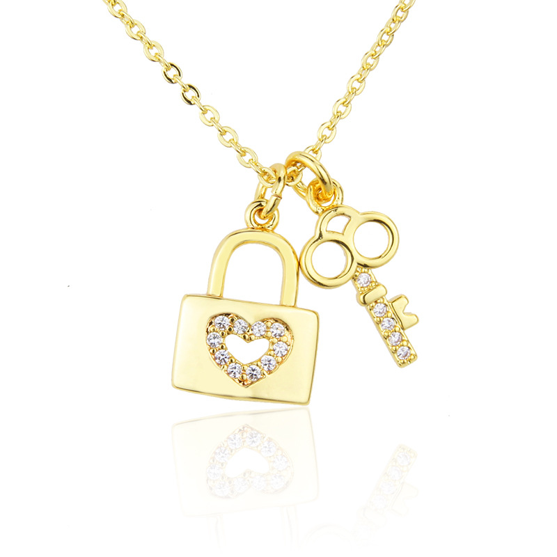 Gold-plated Diamond Key Necklace display picture 1