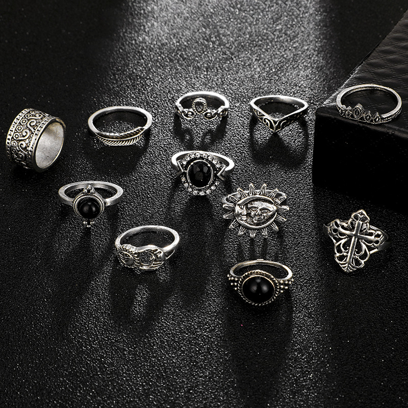 40g Weight Alloy Material Geometric Pattern Women'S Gender Plating Design Fashion Style Fashion Vintage Carved Sun Feather Cross Black Gem Ring 11 Piece Set Set 8