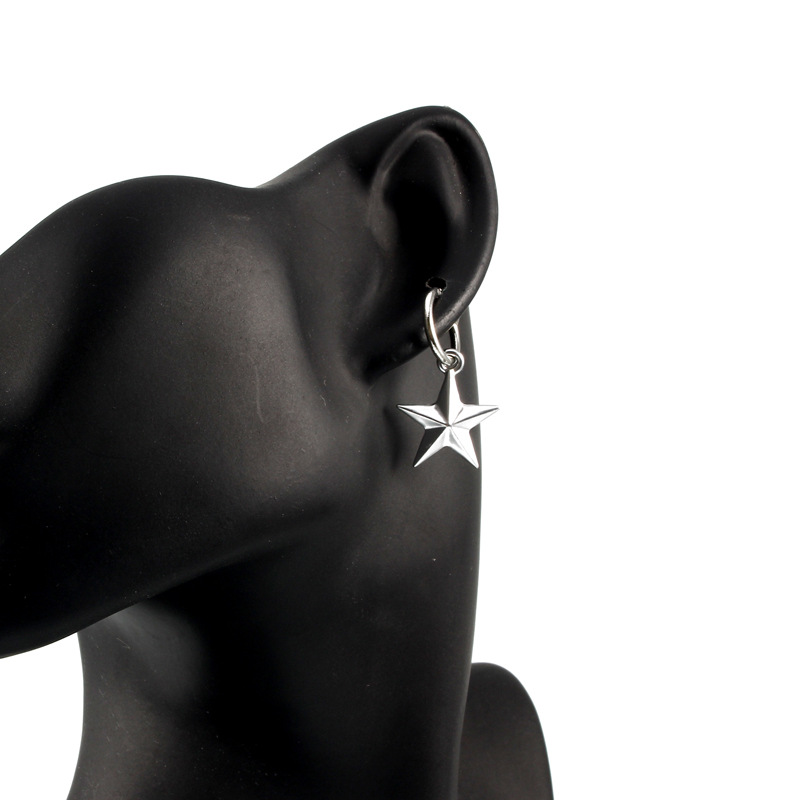 Europäische Und Amerikanische Grenz Überschreitende Heiß Verkaufte Ohrringe Trend Einfache Drei Dimensionale Fünfzackige Stern Ohrringe Sterne Geometrische Ohrringe Ohr Schnalle Frauen display picture 4