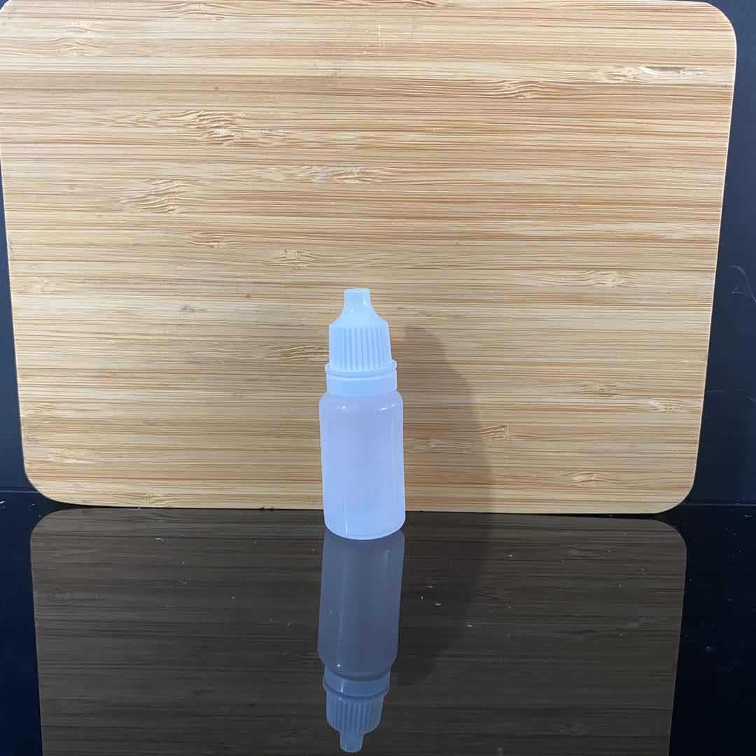 Botella de goteo de plástico Botella de gotas para los ojos de boca afilada de 5ml Botella de dispensación de 10ml 20ml Botella de medicina pequeña extruida líquida Spot al por mayor