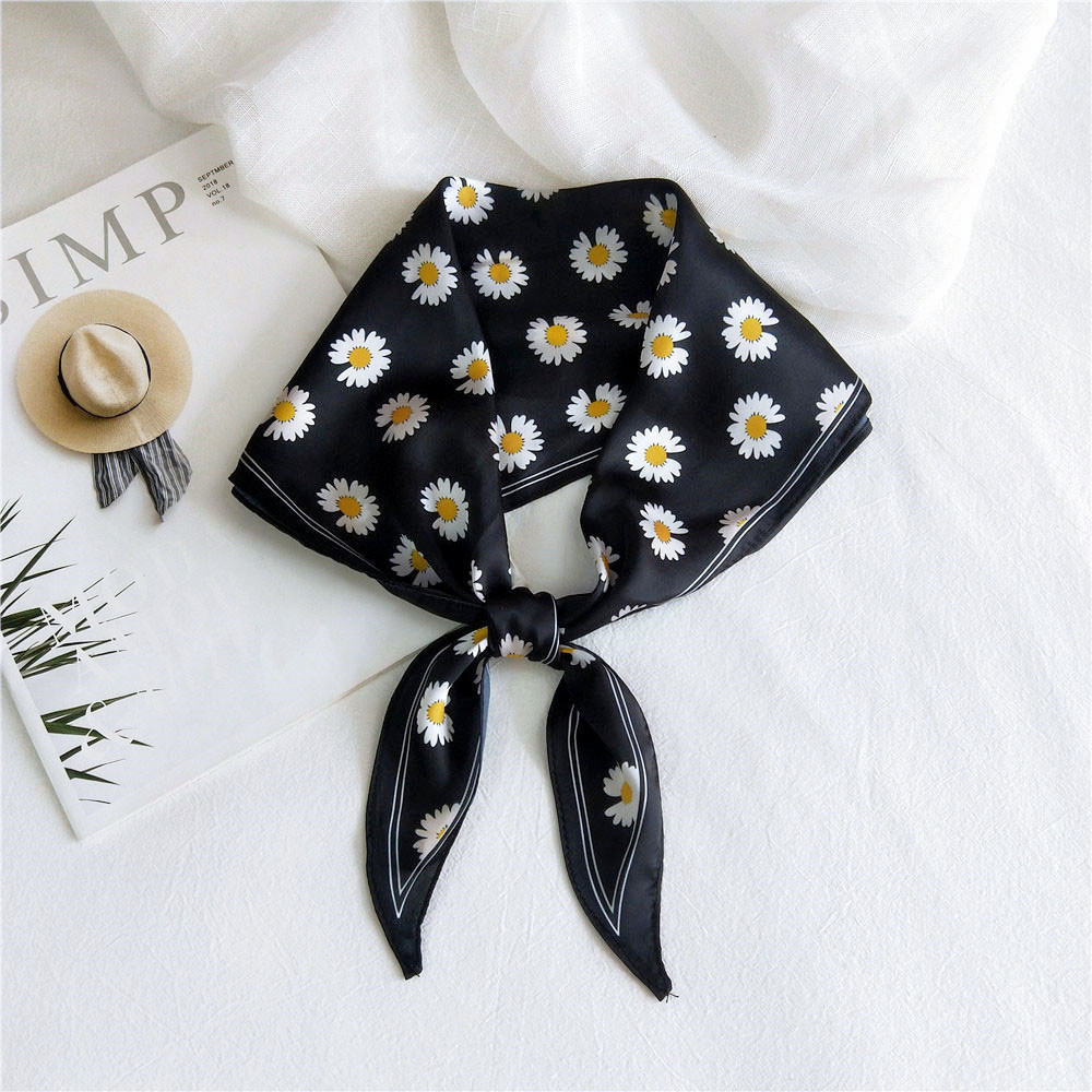 Daisy Green Scarf