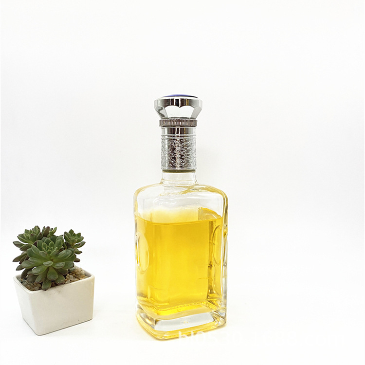 厂家加工定做500ml晶质白料玻璃白酒瓶 出口定制700ml洋酒玻璃瓶