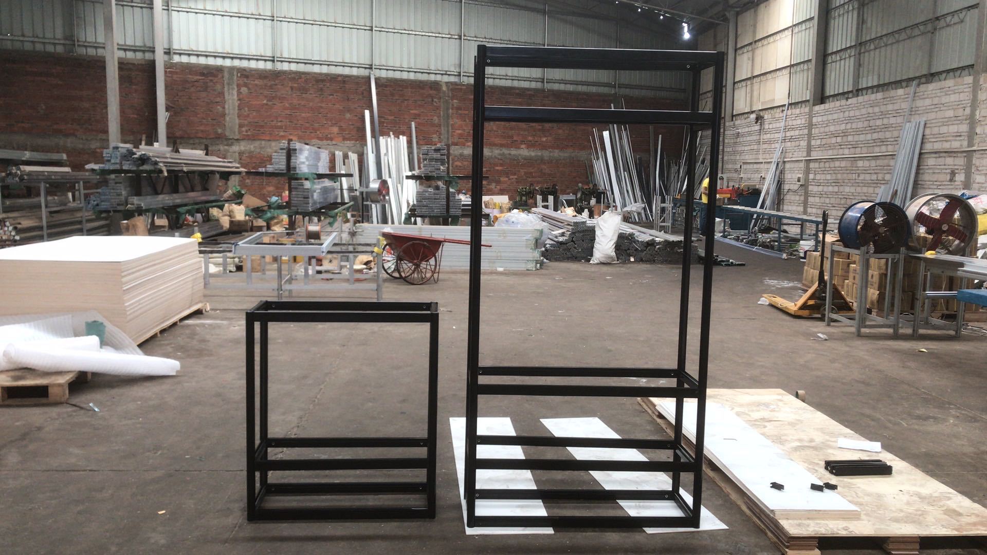 厂家生产精品柜，展示柜用铝材二槽90度圆柱 厂家直销  品质保证