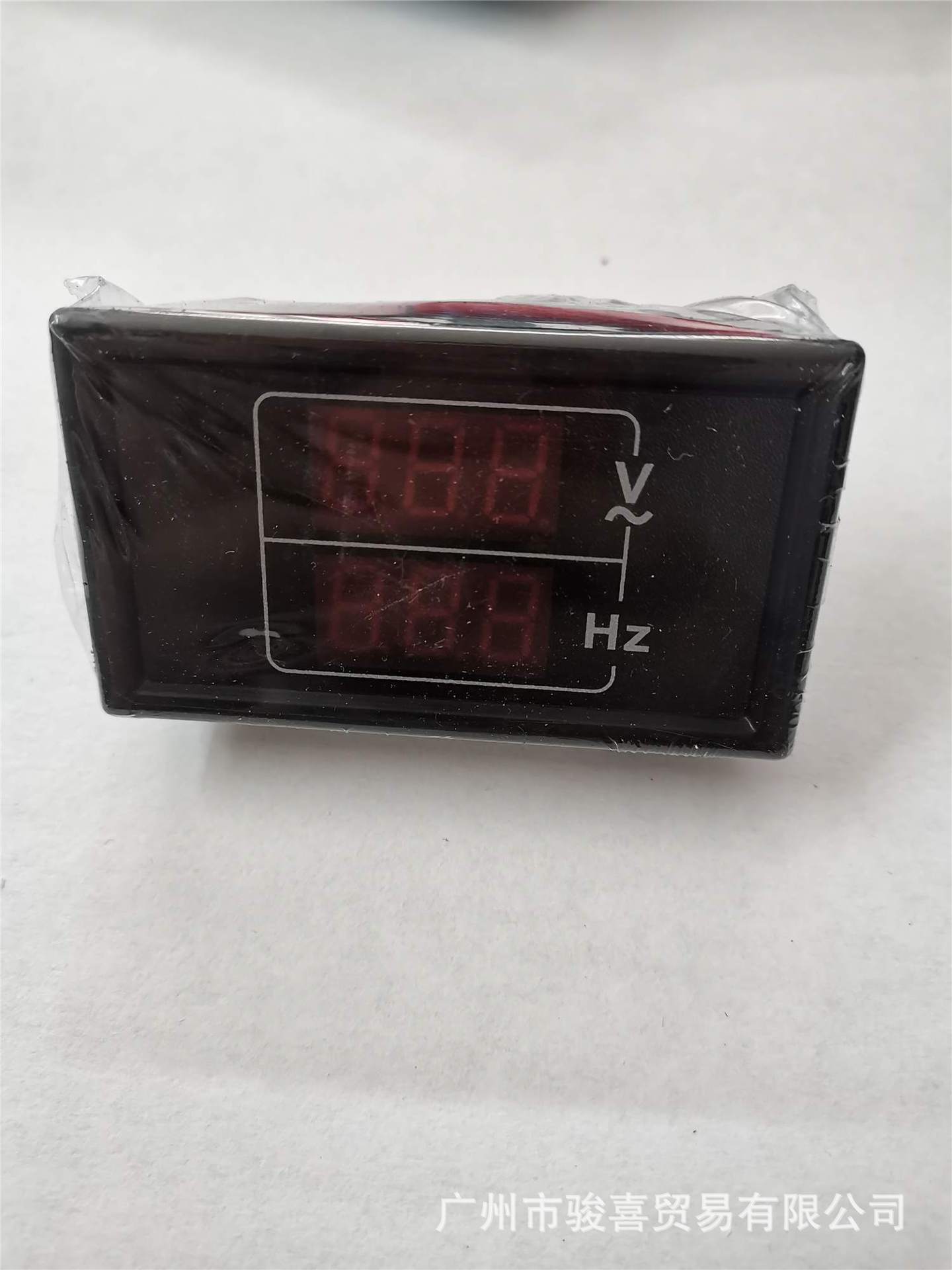 LED数码管两线电压频率表AC50-500V,40-70HZ双数显表外框70X40MM