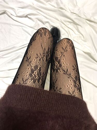 Japanese-style white retro lace mesh stockings with dark rose flowers for undergarments, summer Lolita vine flower silk stockings for women