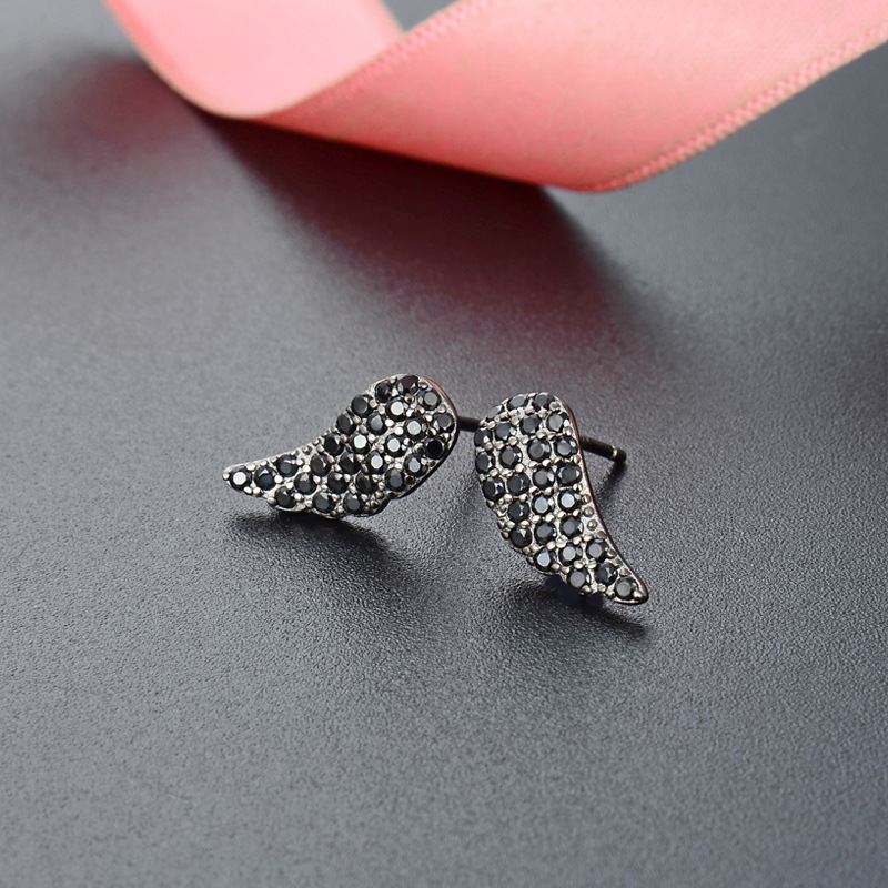 Corea del Sur moda nueva pendientes mujer S925 plata personalizada alas creativas pendientes de diamantes pendientes de circón negro