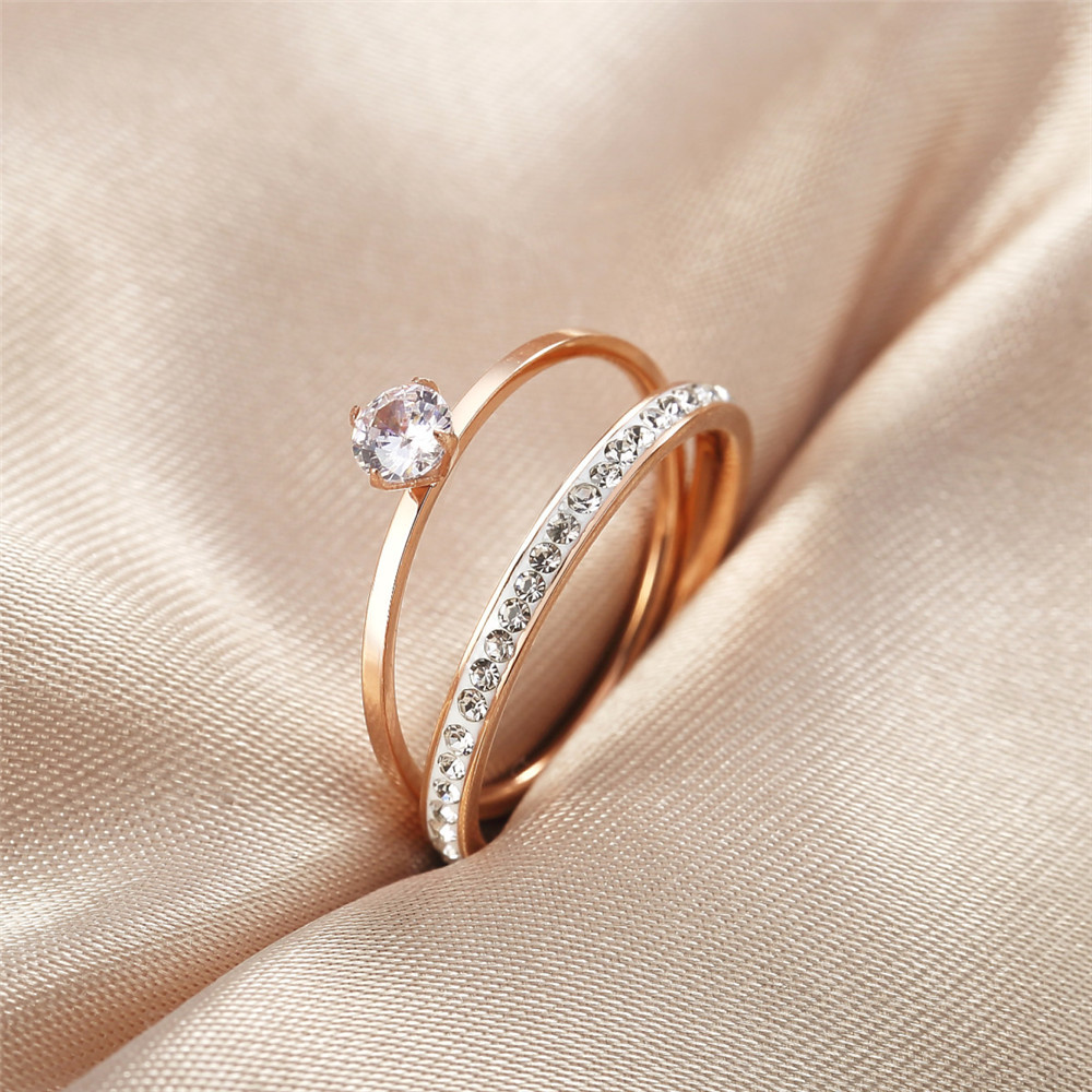 R0832-NK19 时尚韩版女士闪钻玫瑰金双环钛钢戒指