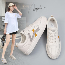 網紅小白鞋女2022秋季新款時尚韓版學生平底鞋簡約顯腳小透氣女鞋