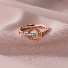 戒指欧美时尚新款罗马圈微镶钻钛钢个性简约玫瑰金镂空防掉色潮
