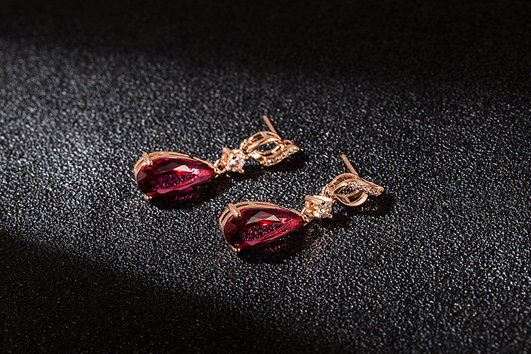Fashion Diamond-studded Zircon Crystal Earrings Female Drop-shaped Rose Red Copper Earrings display picture 4