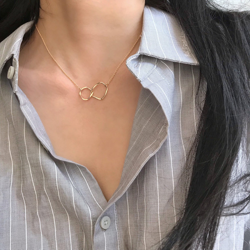 Cool breeze irregular intersecting geometric lockchain for women, South Korean personality minimalist necklace, versatile temperament necklace